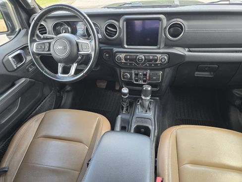 Used 2022 Jeep Gladiator Overland w/ Popular Equipment Package AWD/4WD image 22