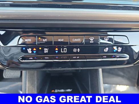 Used 2023 Chevrolet Bolt EUV Premier image 20