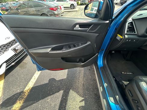 Used 2017 Hyundai Tucson SE Plus AWD/4WD image 10