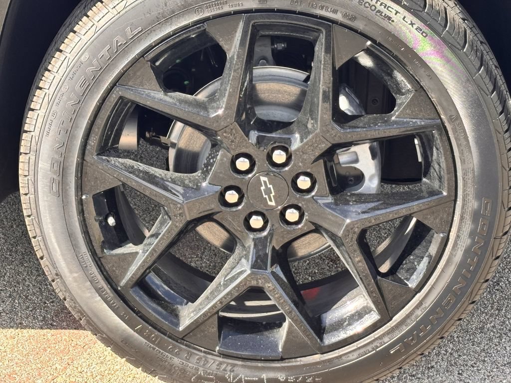 New 2026 Chevrolet Traverse RS w/ LPO, Floor Liner Package FWD image 4