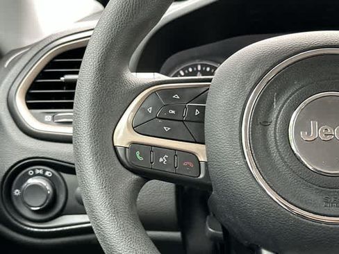Used 2016 Jeep Renegade Sport w/ Power & Air Group FWD image 8