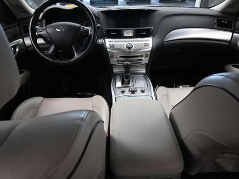 Used 2019 INFINITI Q70 L 3.7 image 44