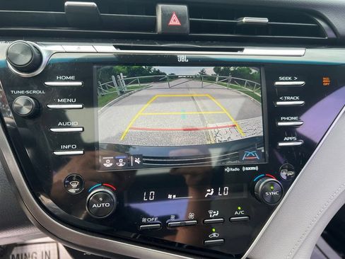 Used 2018 Toyota Camry XSE FWD image 31