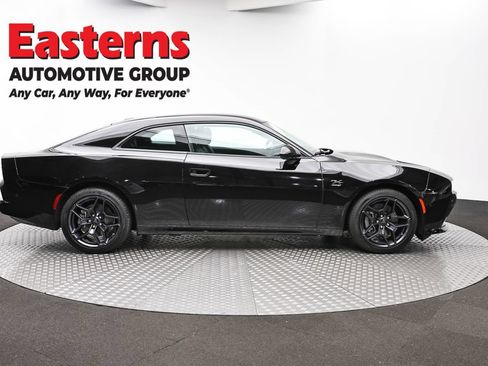 Used 2024 Dodge Charger Daytona R/T w/ Plus Group AWD/4WD image 4