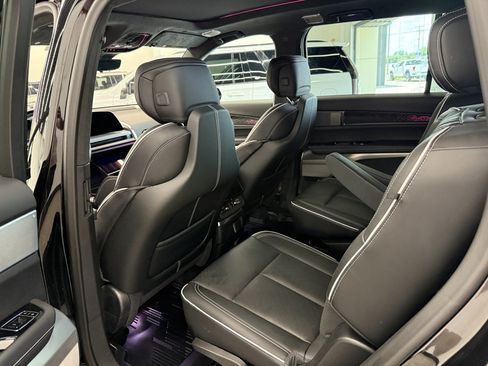 Used 2026 Cadillac Vistiq Platinum w/ LPO, Floor Liner Package AWD/4WD image 22