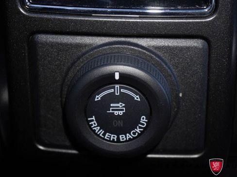 Used 2019 Ford Expedition Limited w/ Equipment Group 303A AWD/4WD image 37