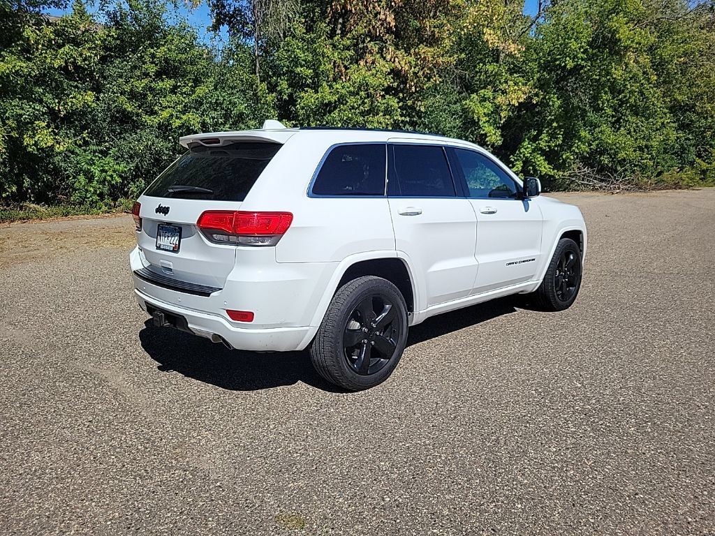 Used 2015 Jeep Grand Cherokee Altitude AWD/4WD image 13