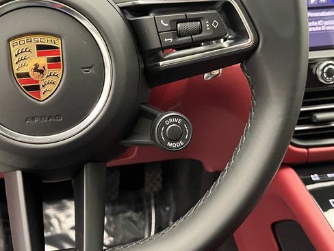 Used 2024 Porsche Macan S image 15