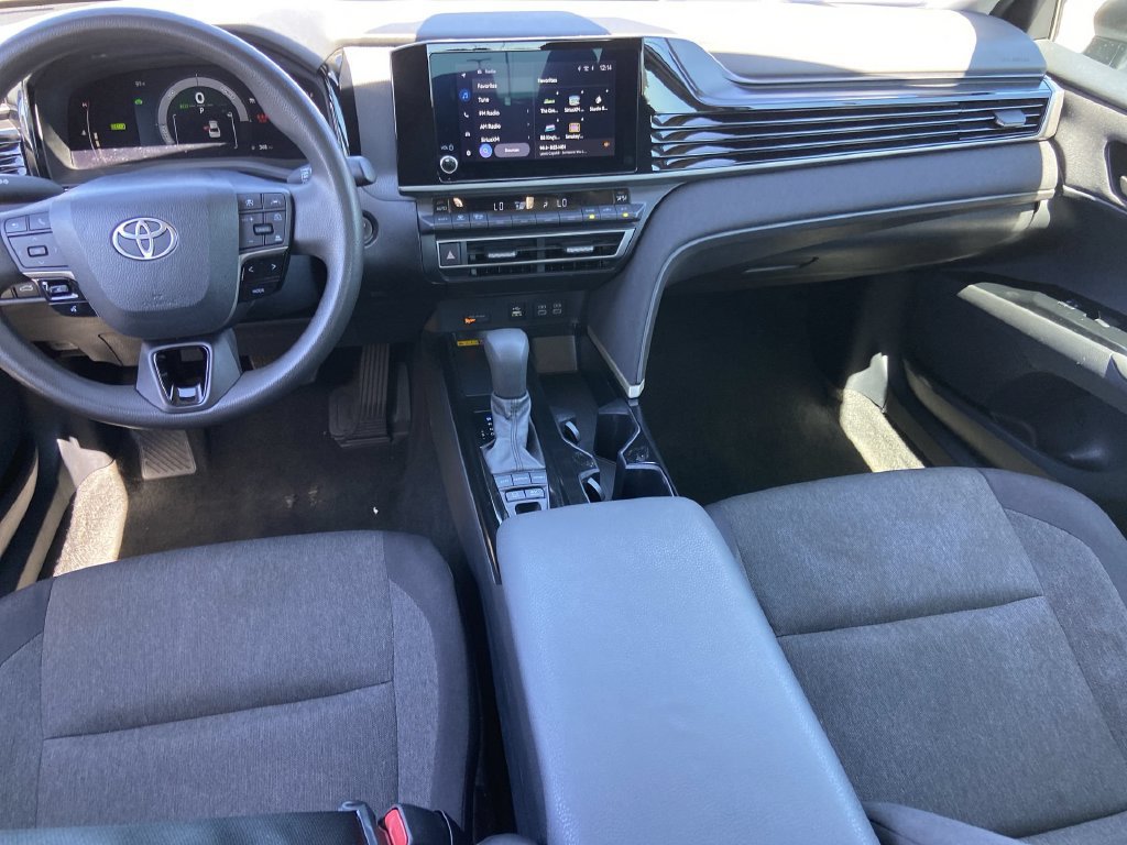 Used 2025 Toyota Camry LE FWD image 15