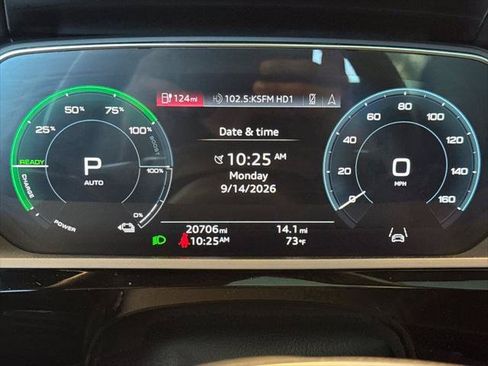 Certified 2024 Audi Q8 e-tron Premium AWD/4WD image 36