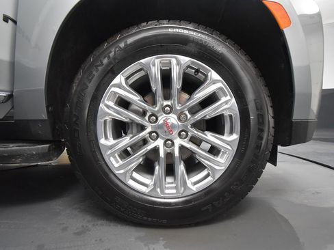Used 2024 GMC Yukon XL SLT image 17