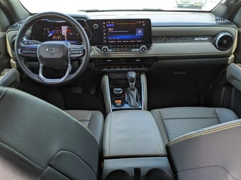 Used 2024 Chevrolet Colorado ZR2 w/ ZR2 Convenience Package III AWD/4WD image 15
