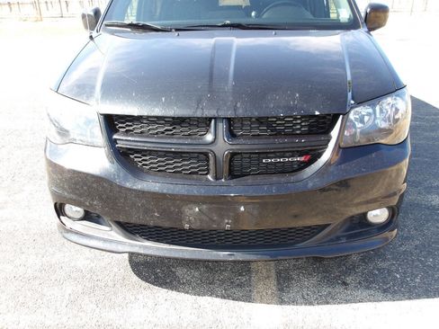 Used 2018 Dodge Grand Caravan GT image 29