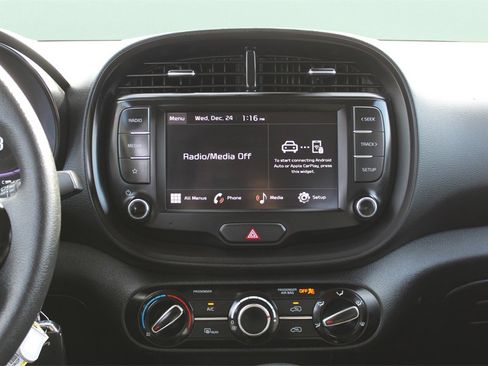 Used 2023 Kia Soul LX image 14