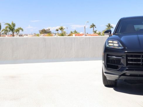 New 2026 Porsche Cayenne AWD/4WD image 12