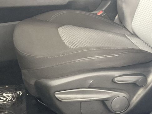 Used 2024 Jeep Compass Sport image 19