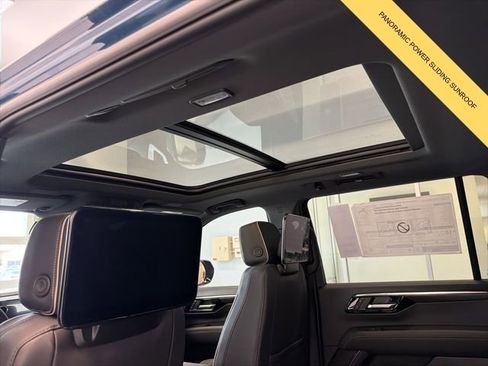 New 2026 Chevrolet Suburban Premier AWD/4WD image 4
