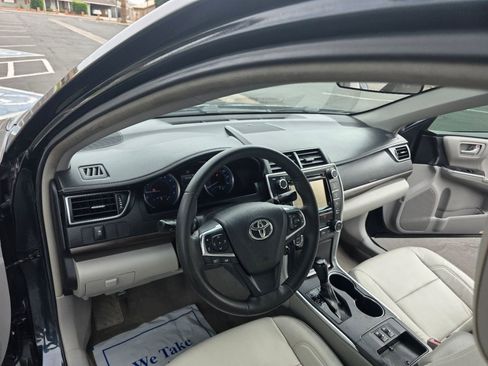 Used 2017 Toyota Camry XLE image 14