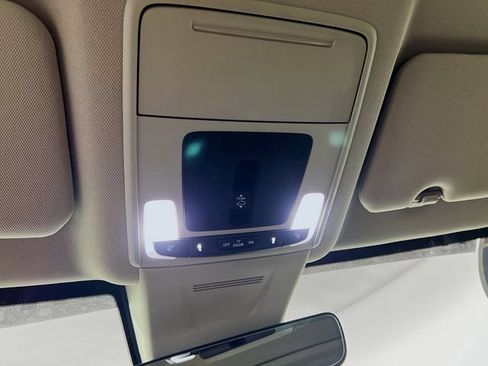 Used 2023 Honda CR-V EX-L image 8