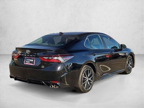 Used 2024 Toyota Camry SE w/ Cold Weather Package AWD/4WD image 5
