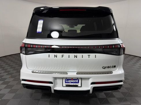 New 2026 INFINITI QX80 4WD w/ Sport Exterior Package image 4