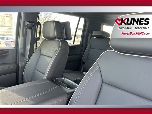 New 2026 GMC Yukon XL Elevation w/ Elevation Premium Package image 15