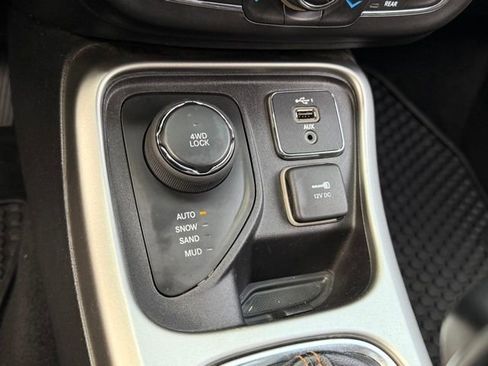 Used 2019 Jeep Compass Latitude w/ Cold Weather Group image 22