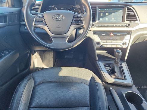 Used 2017 Hyundai Elantra Limited w/ Limited Tech Package 04 image 10