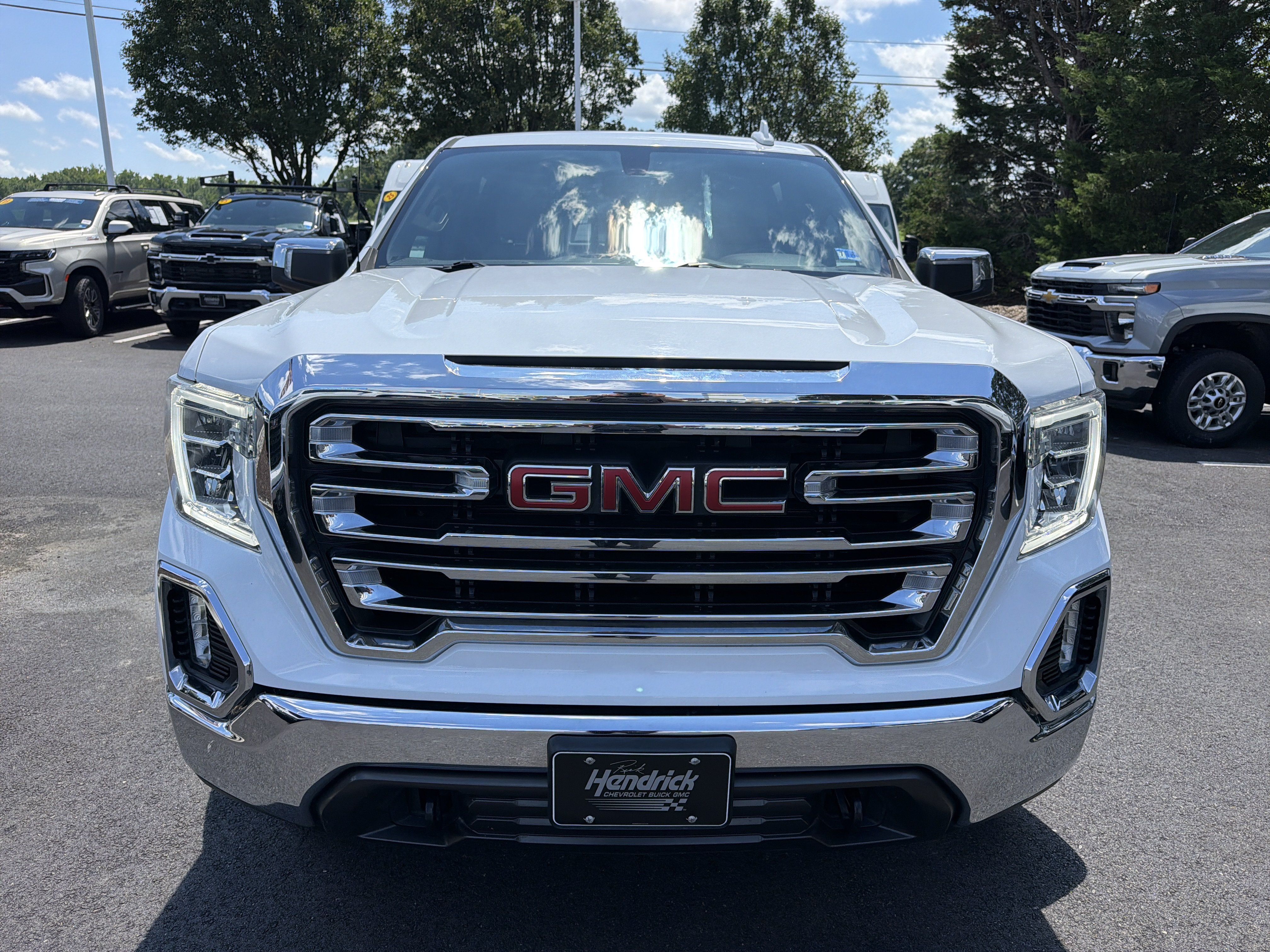 Used 2021 GMC Sierra 1500 SLT w/ SLT Premium Package AWD/4WD image 3