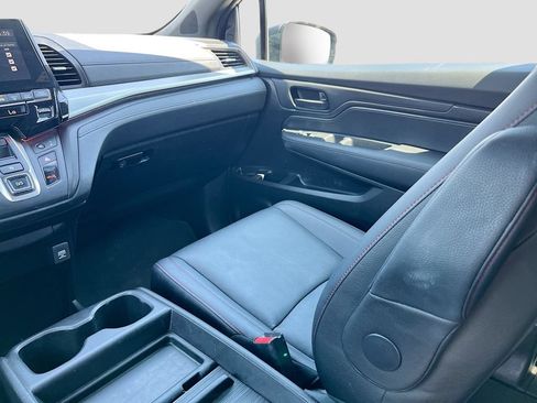 Used 2024 Honda Odyssey Sport image 23