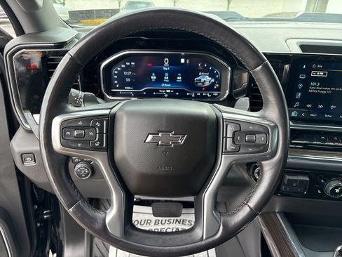 Used 2023 Chevrolet Silverado 1500 LT Trail Boss w/ LPO, Dark Essentials Package image 19