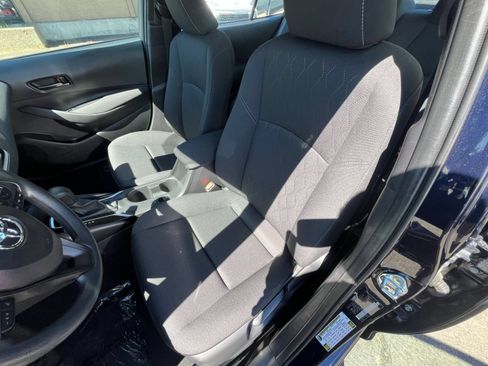 Used 2025 Toyota Corolla LE FWD image 36
