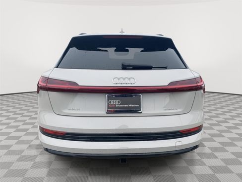 Used 2021 Audi e-tron Premium w/ Convenience Plus Package image 4