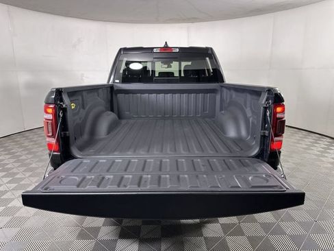 Used 2019 RAM 1500 Laramie AWD/4WD image 27