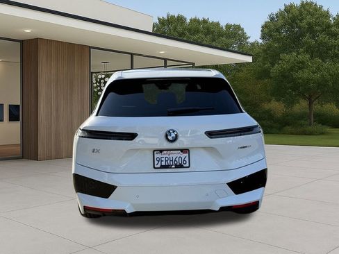 Used 2023 BMW iX xDrive50 w/ Premium Package image 10