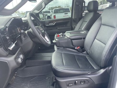 Used 2024 GMC Sierra 1500 Elevation image 9