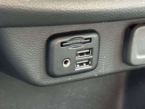 Used 2022 Chevrolet Traverse Premier image 25