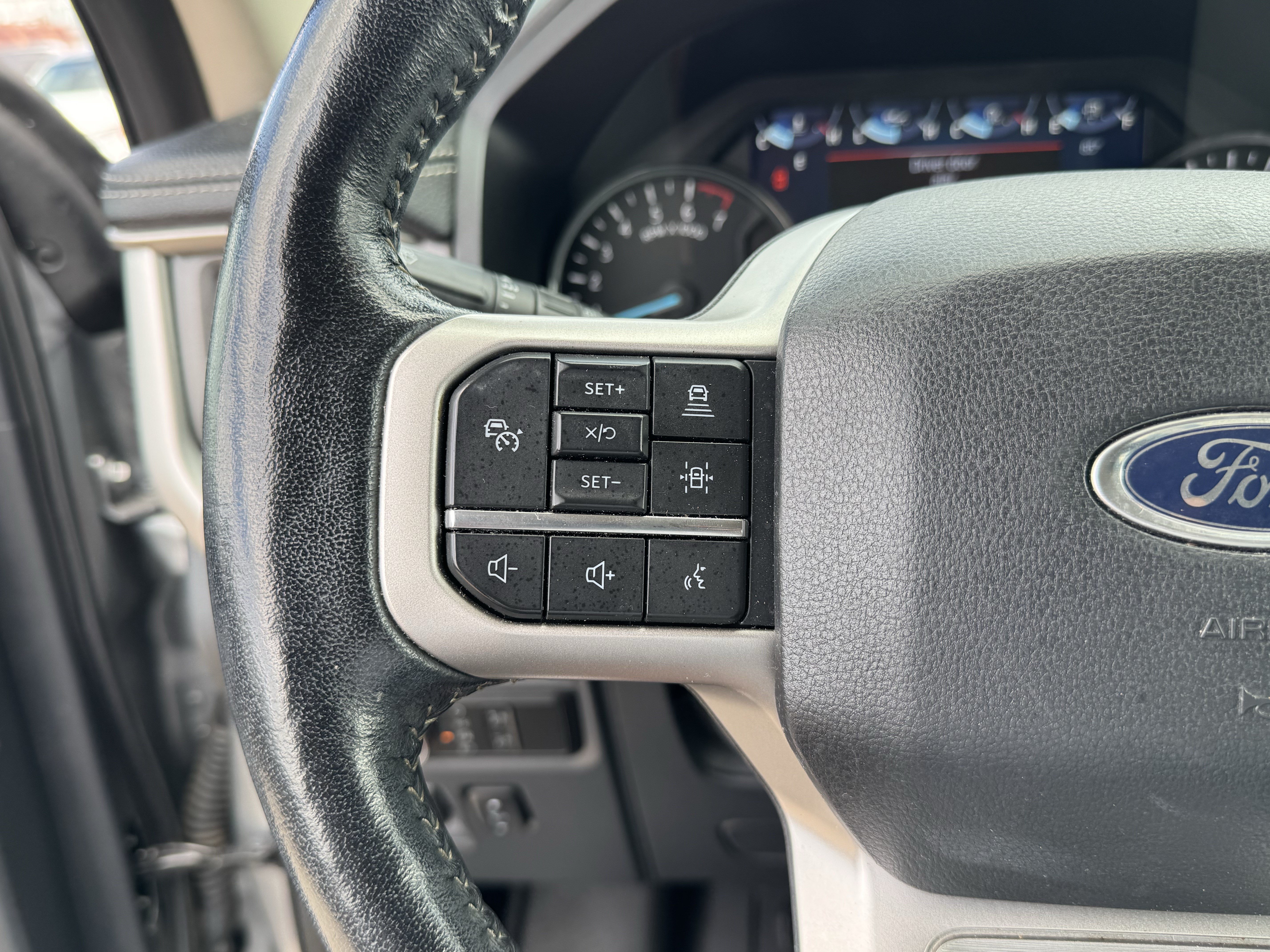 Used 2022 Ford Expedition XLT RWD image 30