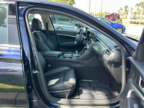 Used 2026 Genesis G70 2.5T RWD image 42