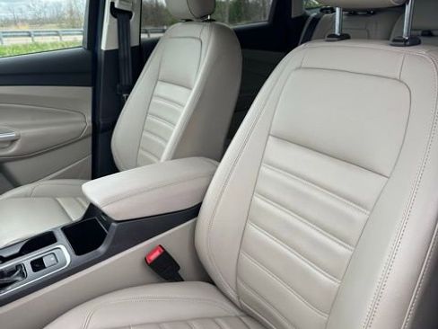 Used 2019 Ford Escape SEL AWD/4WD image 23