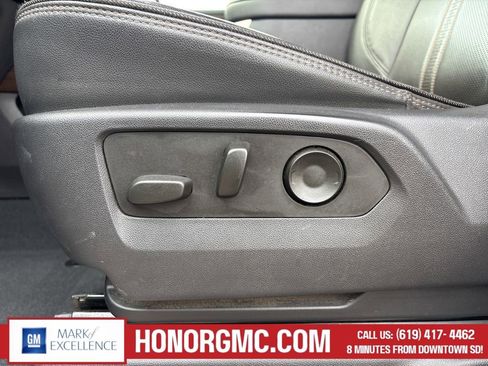 Used 2023 Chevrolet Silverado 1500 High Country w/ Technology Package image 13