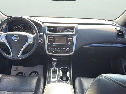 Used 2017 Nissan Altima 2.5 SL FWD image 18