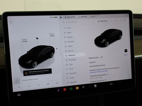 Used 2023 Tesla Model 3 Standard Range image 39