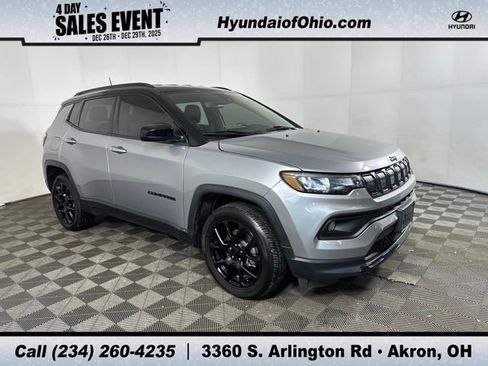 Used 2022 Jeep Compass Altitude image 1