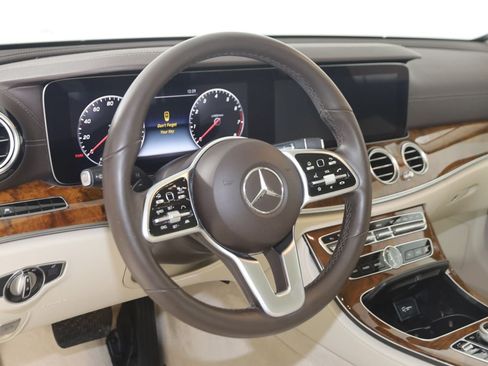 Used 2020 Mercedes-Benz E 450 4MATIC Wagon w/ Premium Package image 6