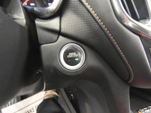 Used 2022 Chevrolet Equinox Premier AWD/4WD image 33