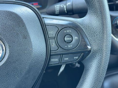 Used 2022 Toyota Corolla LE image 15