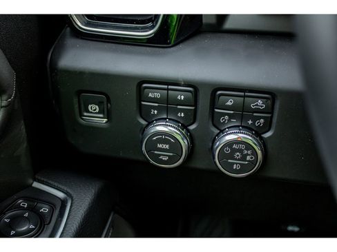 New 2026 GMC Sierra 2500 Denali w/ Denali Reserve Package image 38