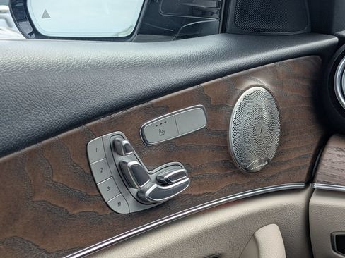 Used 2022 Mercedes-Benz E 350 Sedan image 19