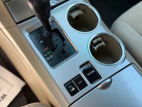 Used 2011 Toyota Highlander 4WD w/ Tech Pkg image 17